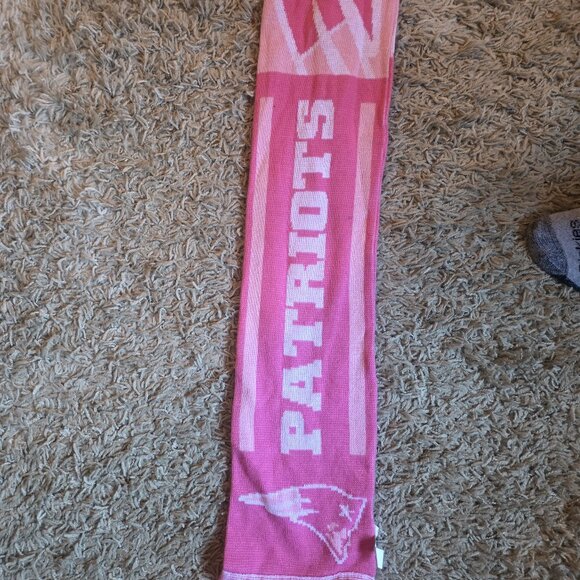 Pink New England Patriots NFL Scarf - Picture 4 of 8